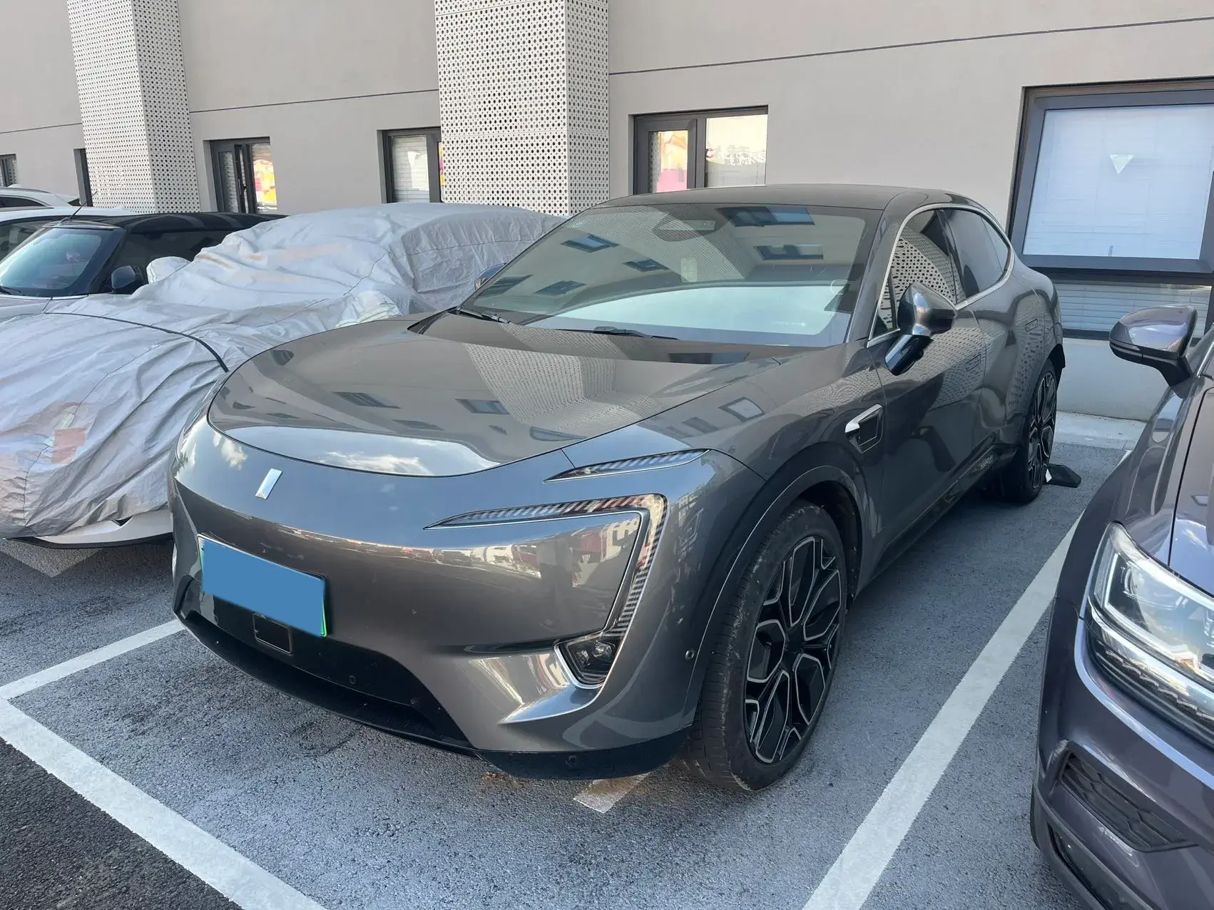 2023 AVATR 11 view 1