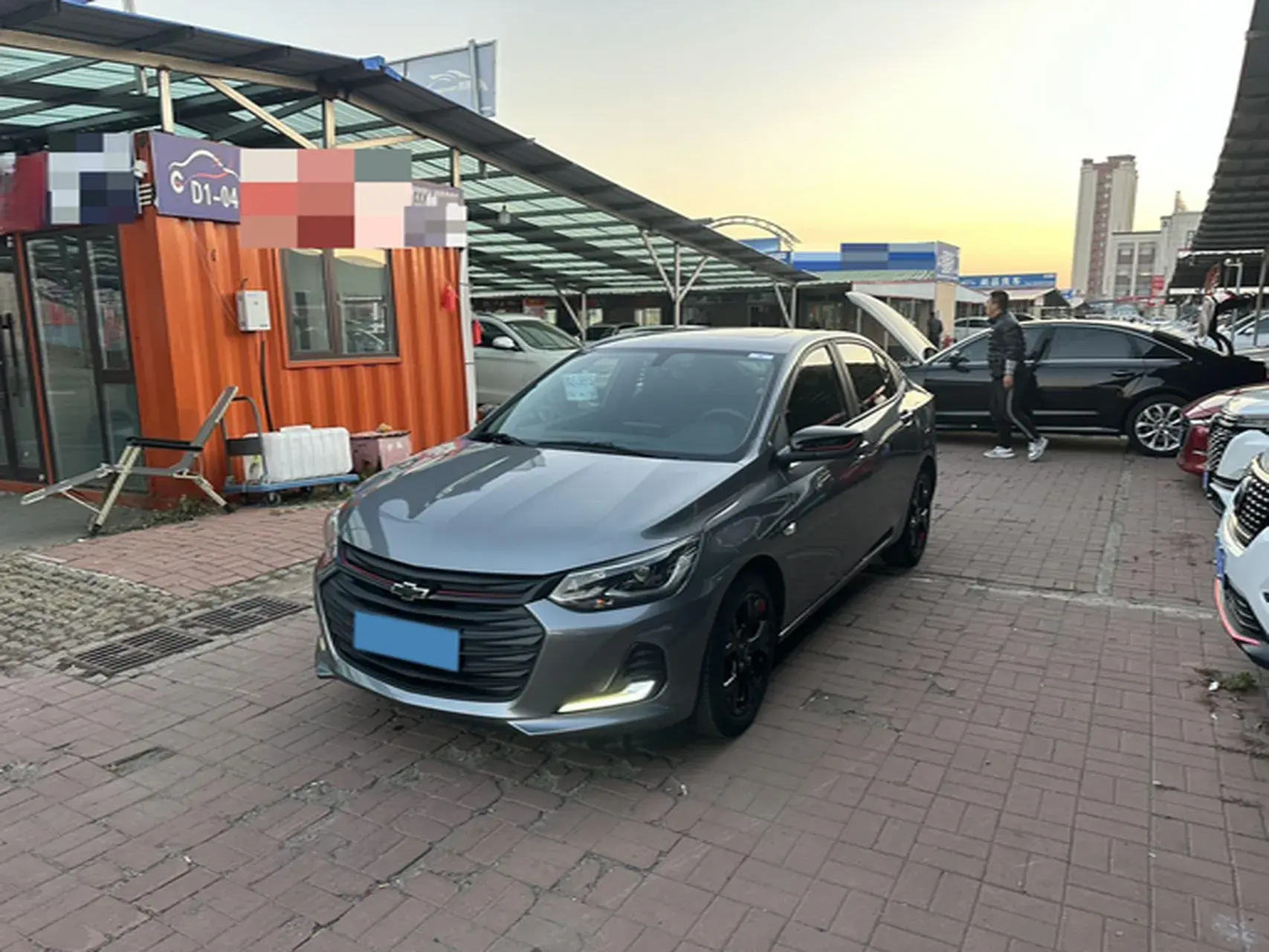 2019 CHEVROLET CAVALIER view 1