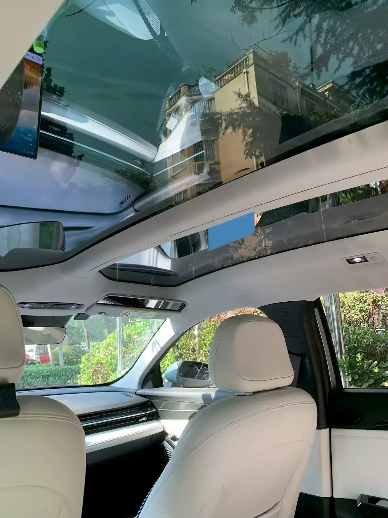 2023 GEELY GALAXY thumbnail 3