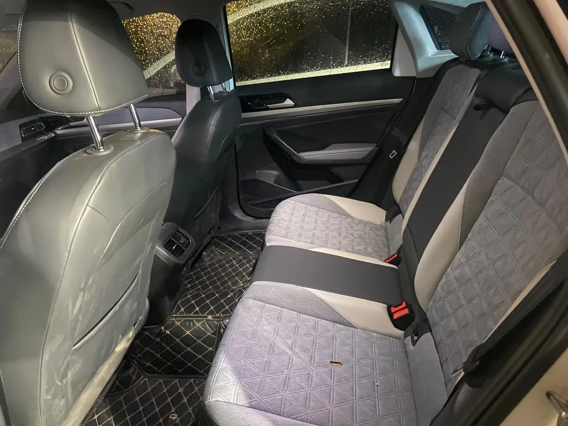 2023 VOLKSWAGEN LAVIDA thumbnail 3