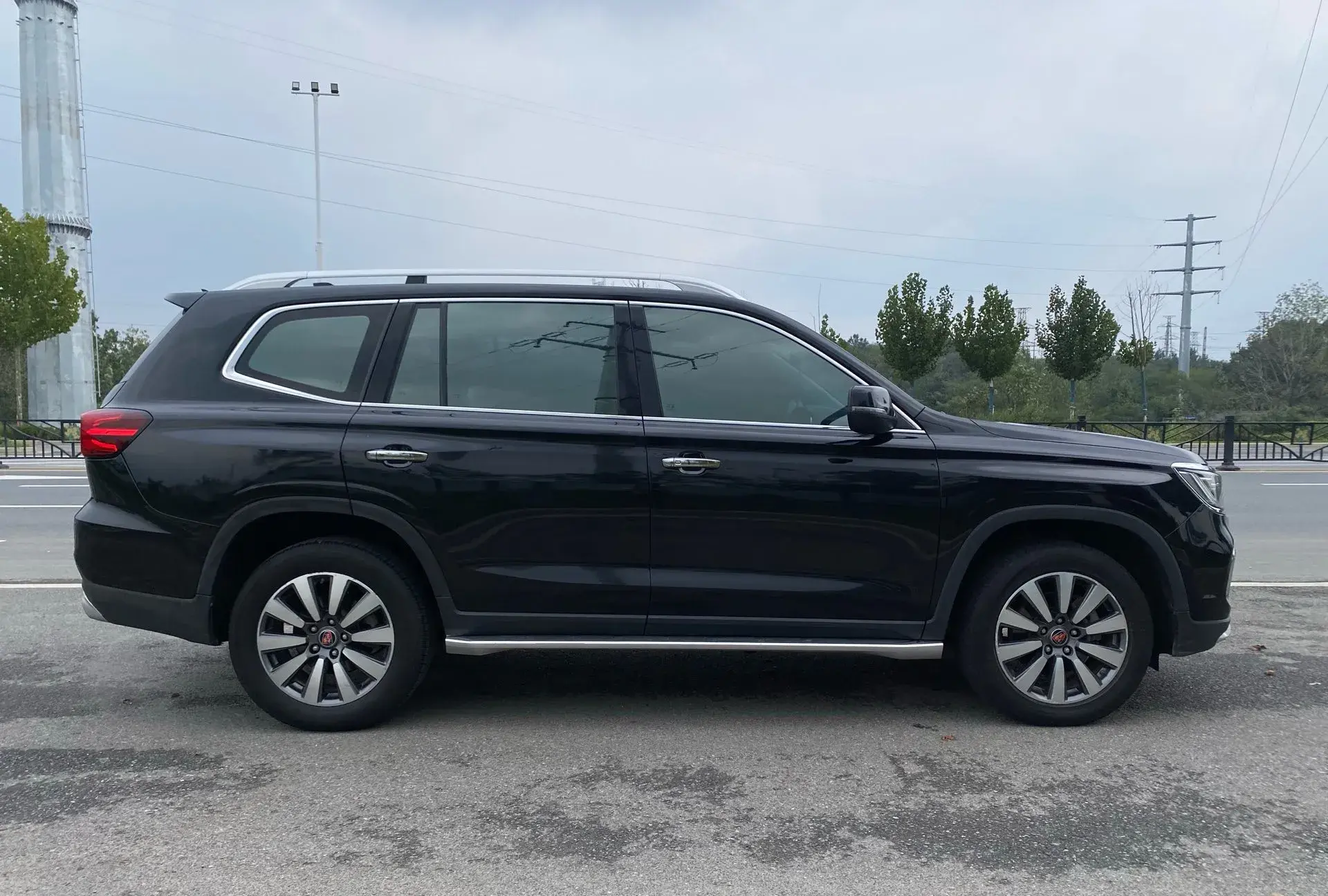 2018 ROEWE RX8 thumbnail 3