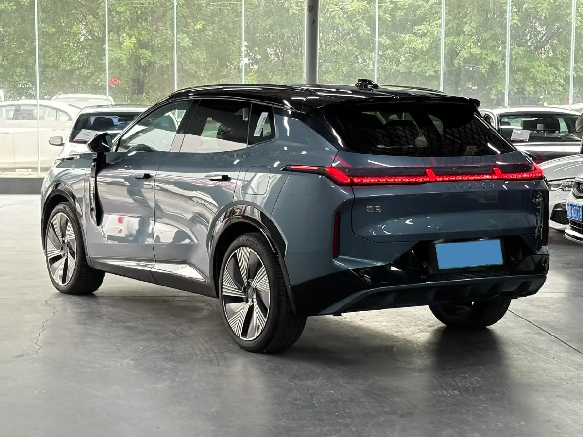 2025 LYNK&CO 08 EM-P 1.5T 163HP L4 3DHT PHEV 39.6KWH,autocango,china used car exporter,china ev exporter,chinese used car exporter,chinese used ev exporter