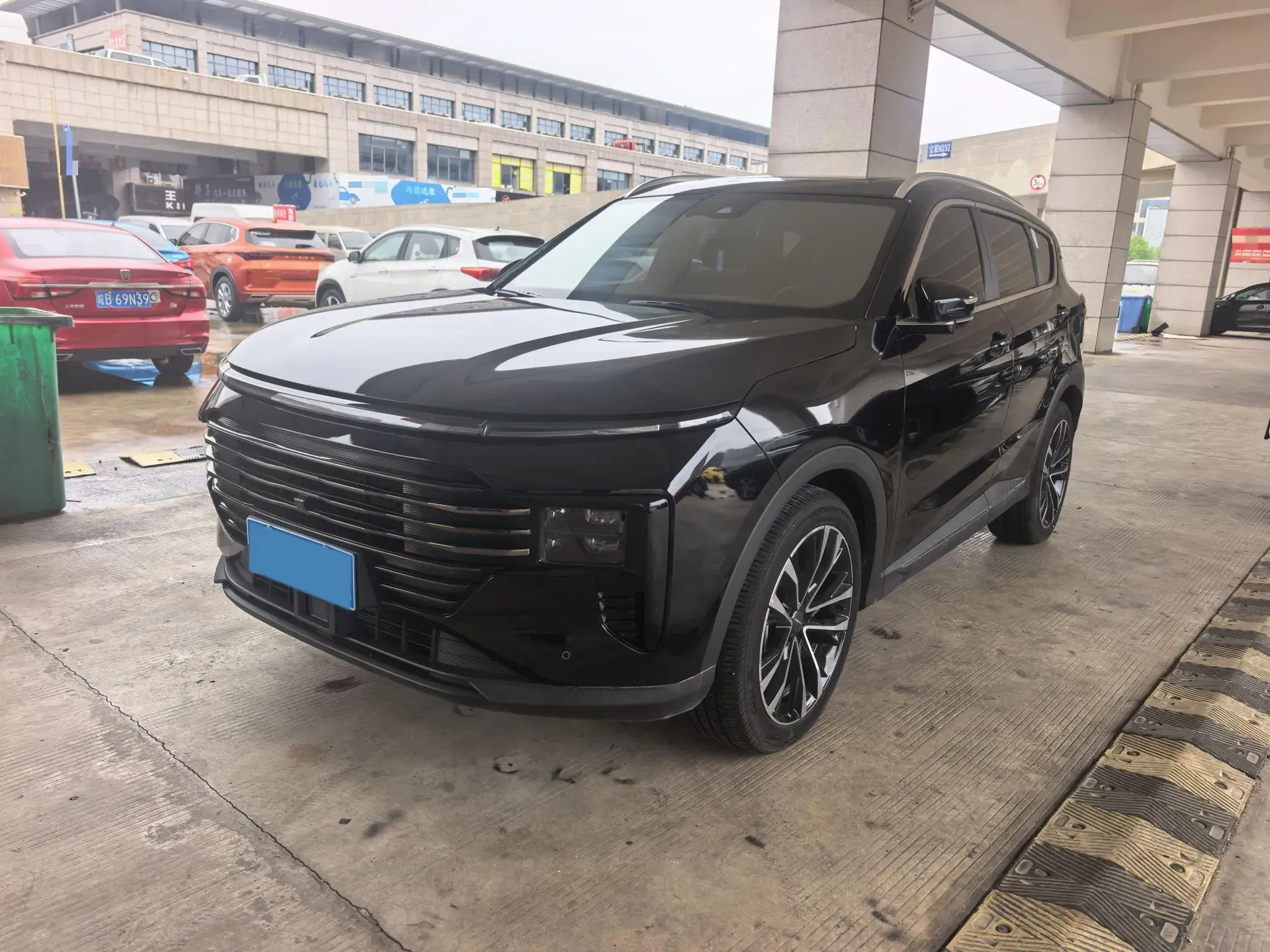 2025 JETOUR X70 view 1