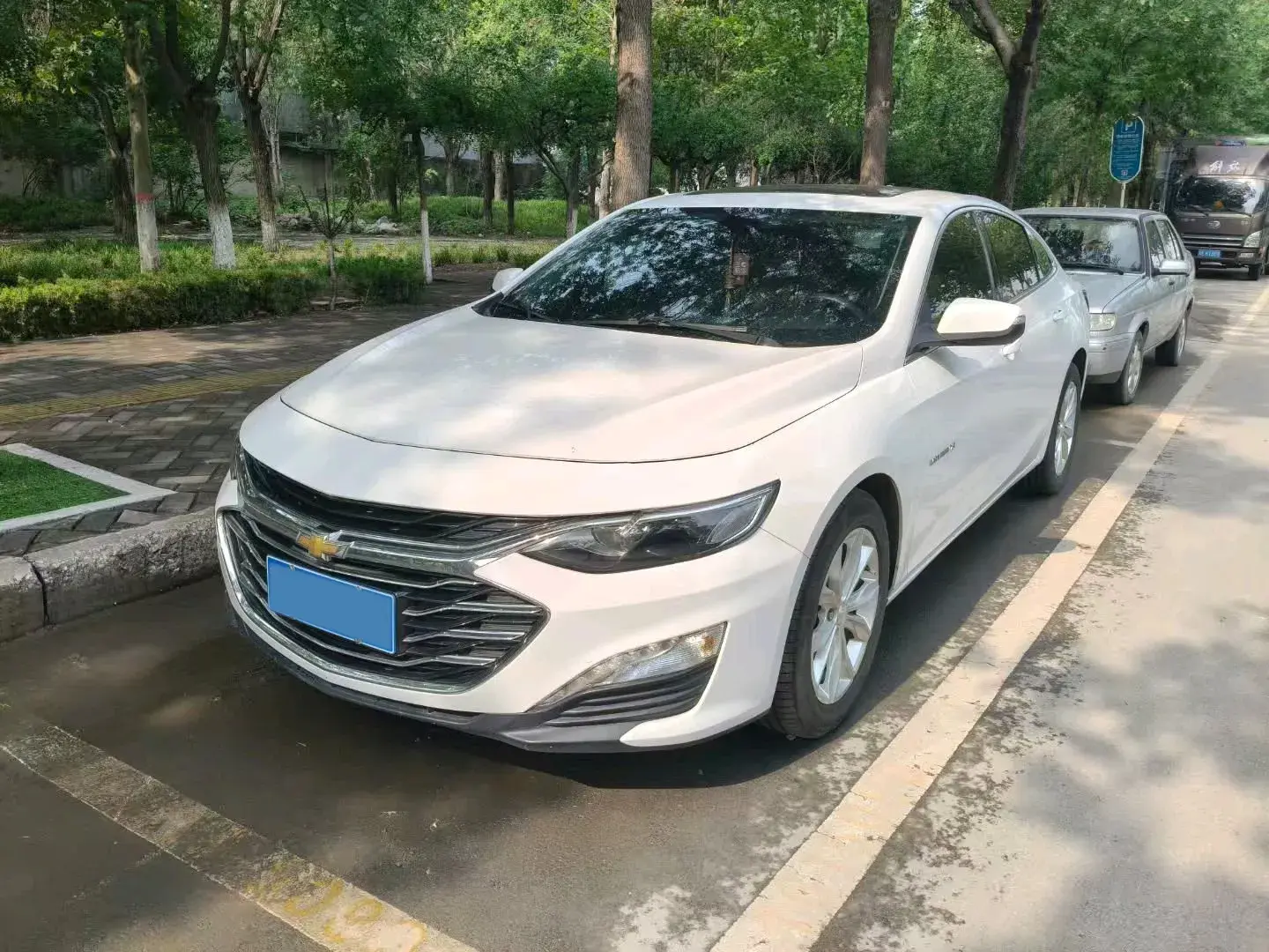 2020 CHEVROLET MALIBU view 1