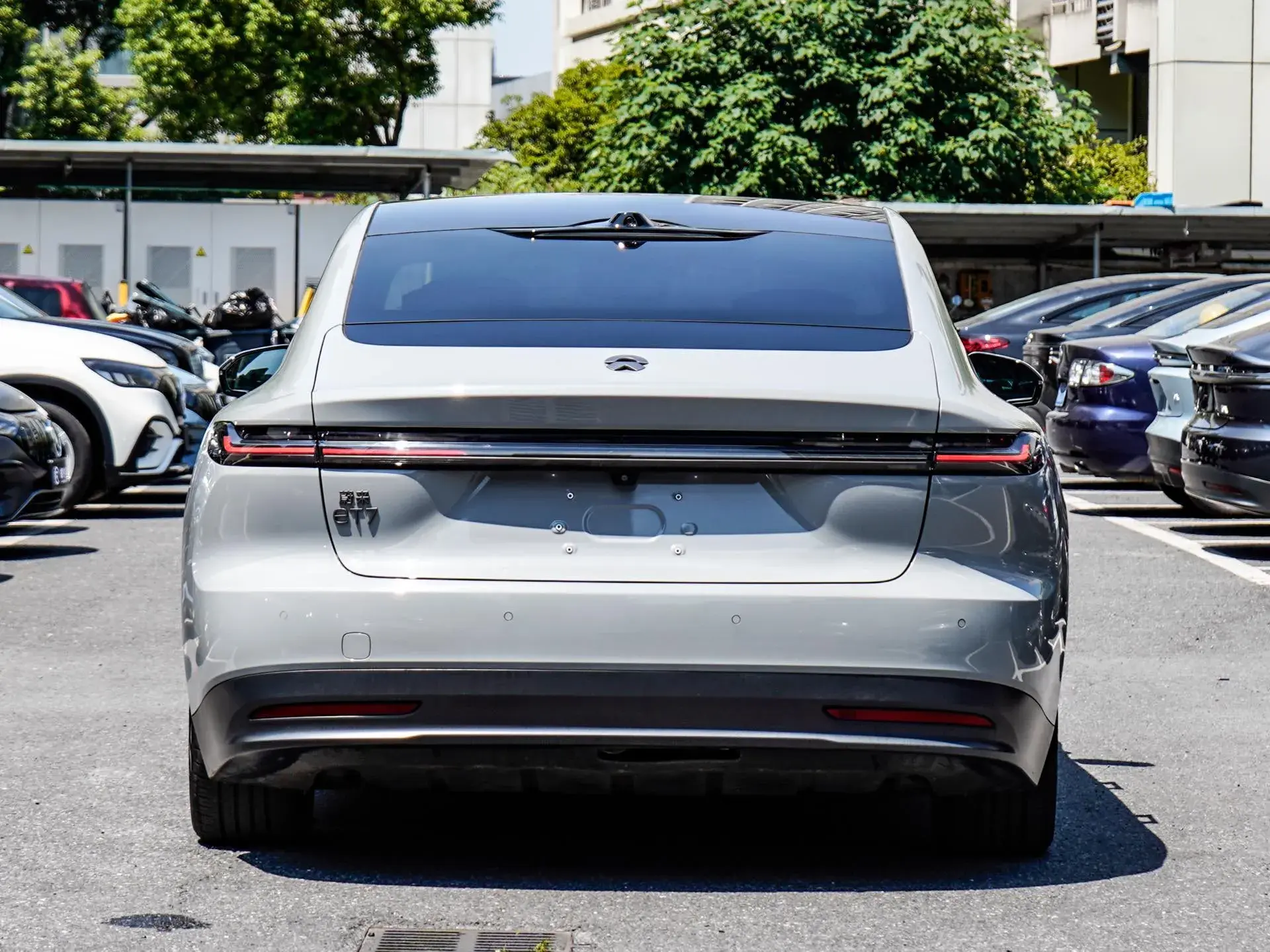 2023 NIO ET7 thumbnail 4