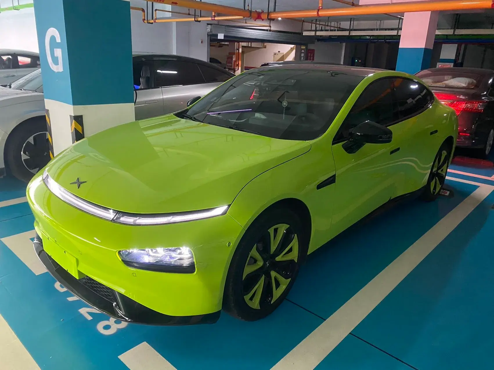 2021 XPENG P7 view 1