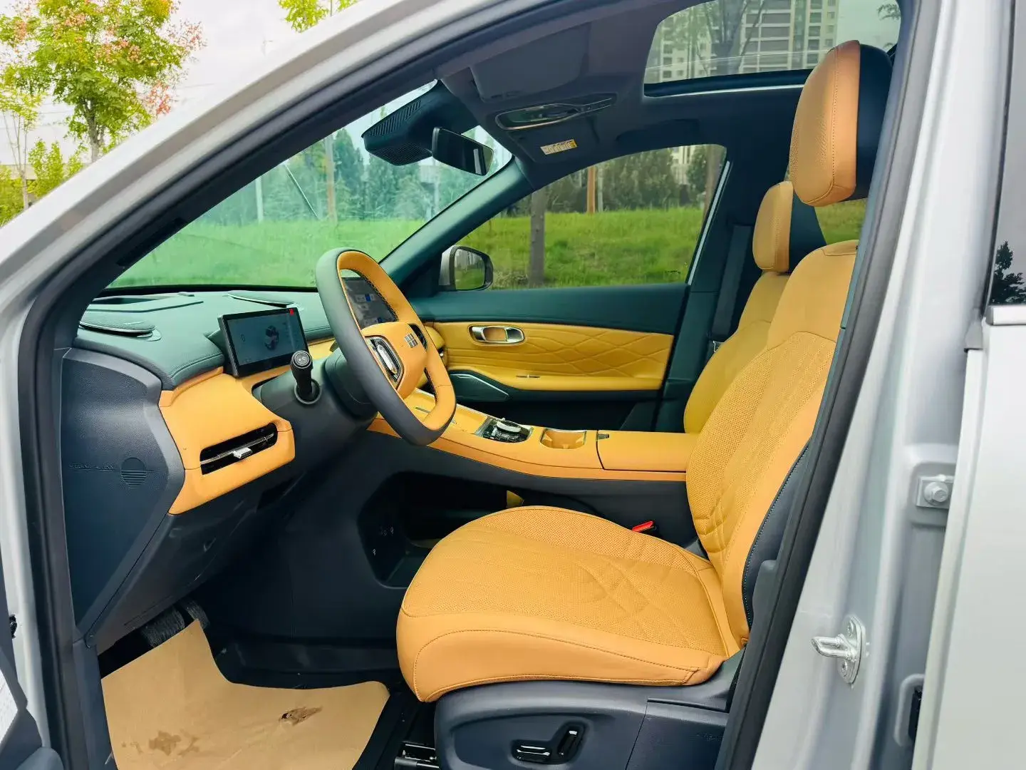 2025 GEELY GALAXY thumbnail 4