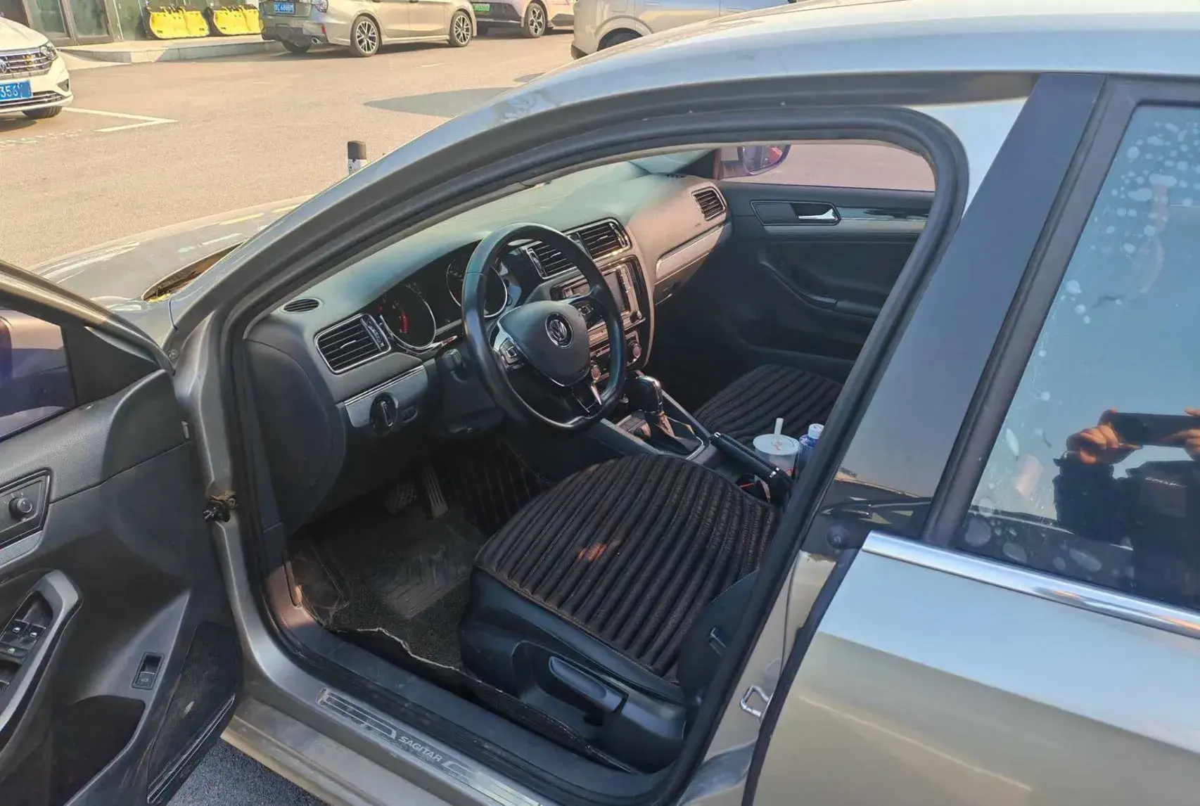 2018 VOLKSWAGEN SAGITAR thumbnail 4