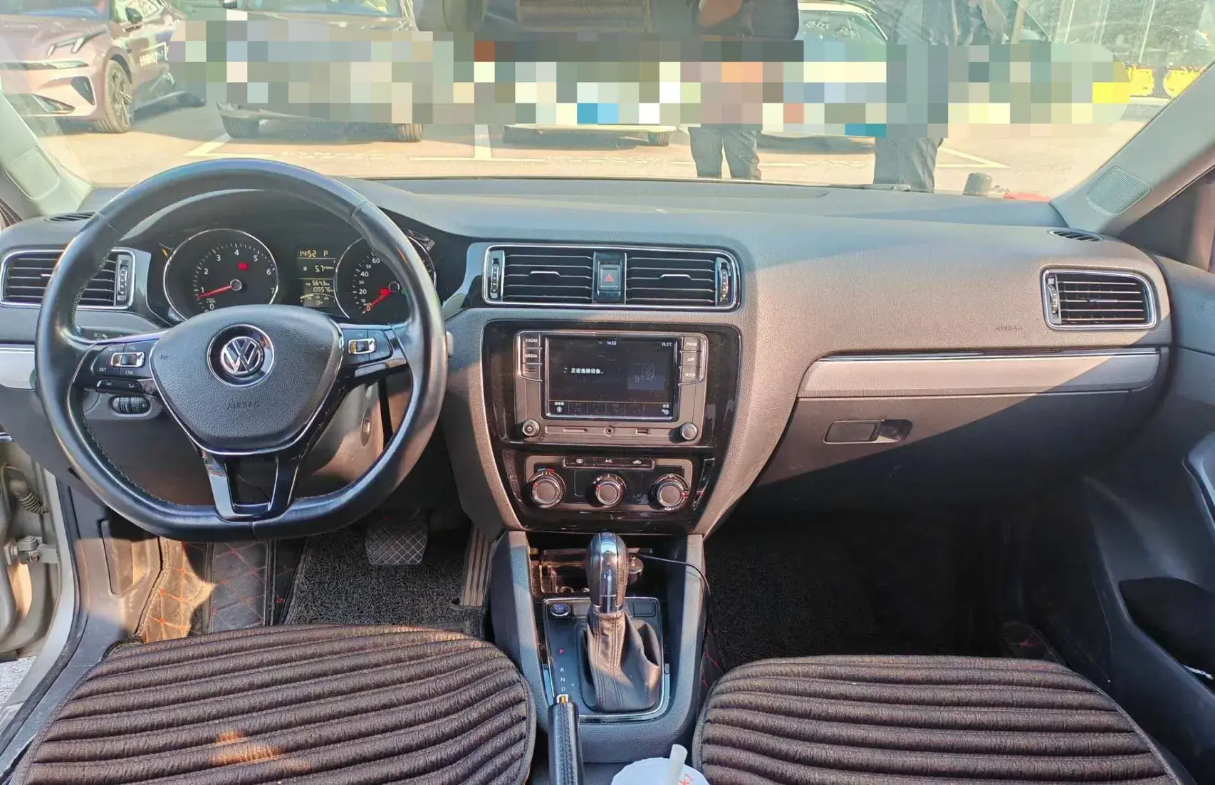 2018 VOLKSWAGEN SAGITAR thumbnail 2