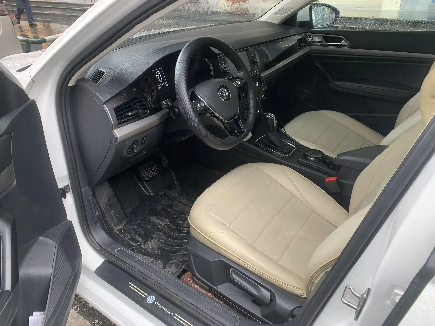 2019 VOLKSWAGEN LAVIDA thumbnail 3