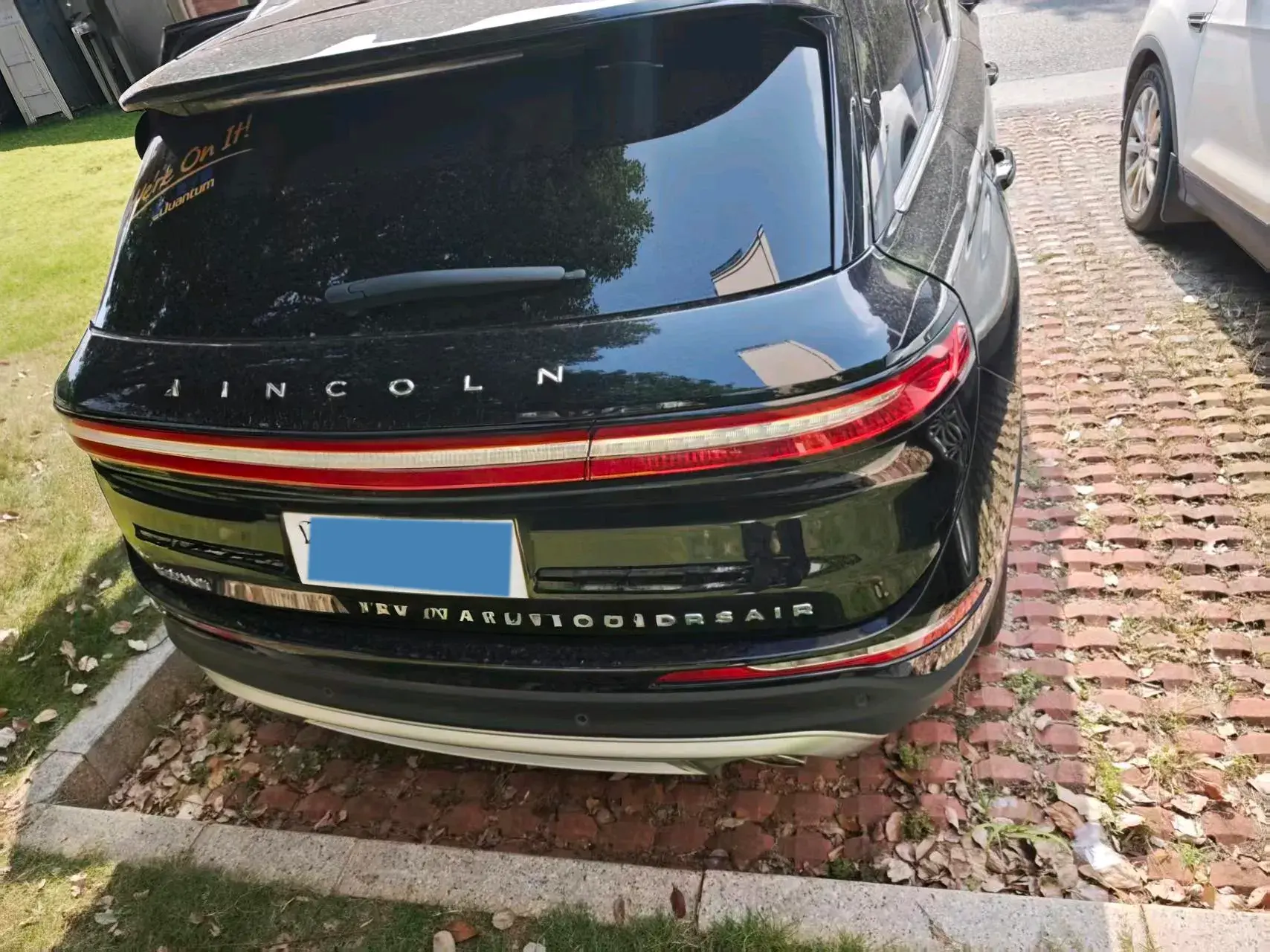 2022 LINCOLN CORSAIR thumbnail 4