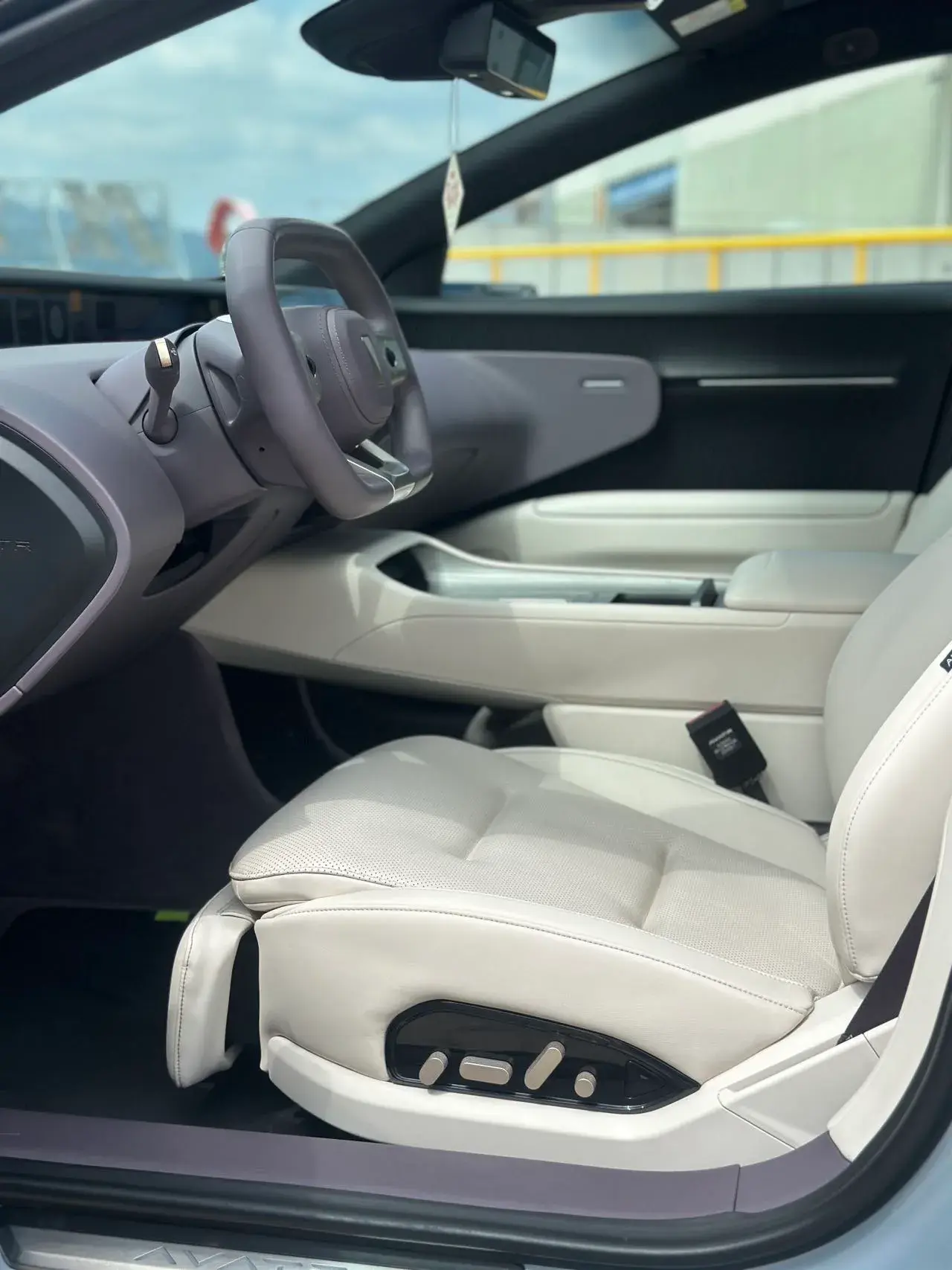 2023 AVATR 12 thumbnail 4