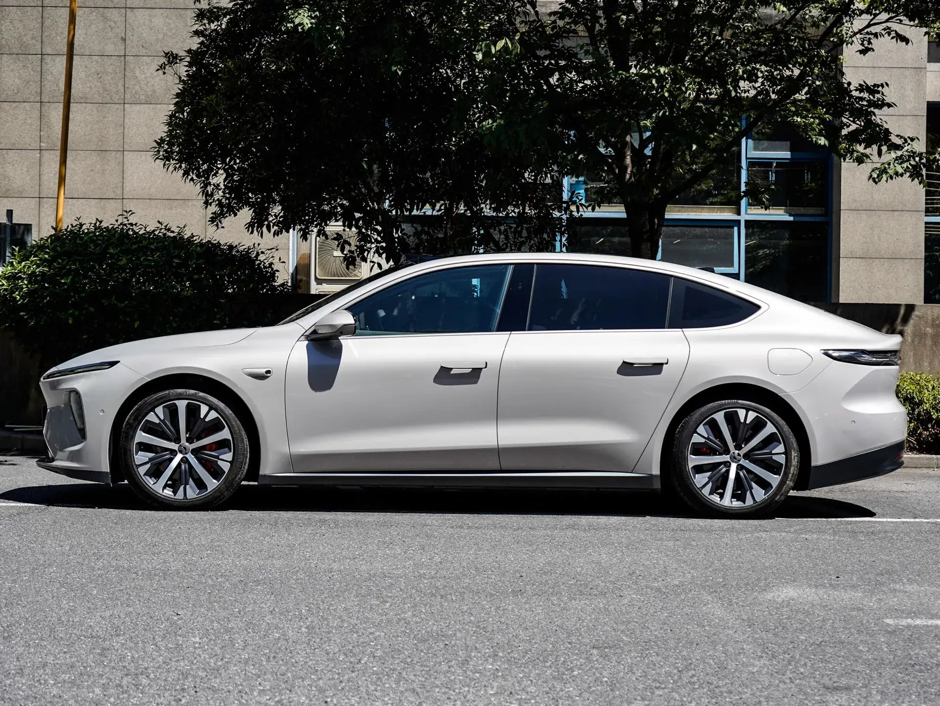 2022 NIO ET7 thumbnail 4