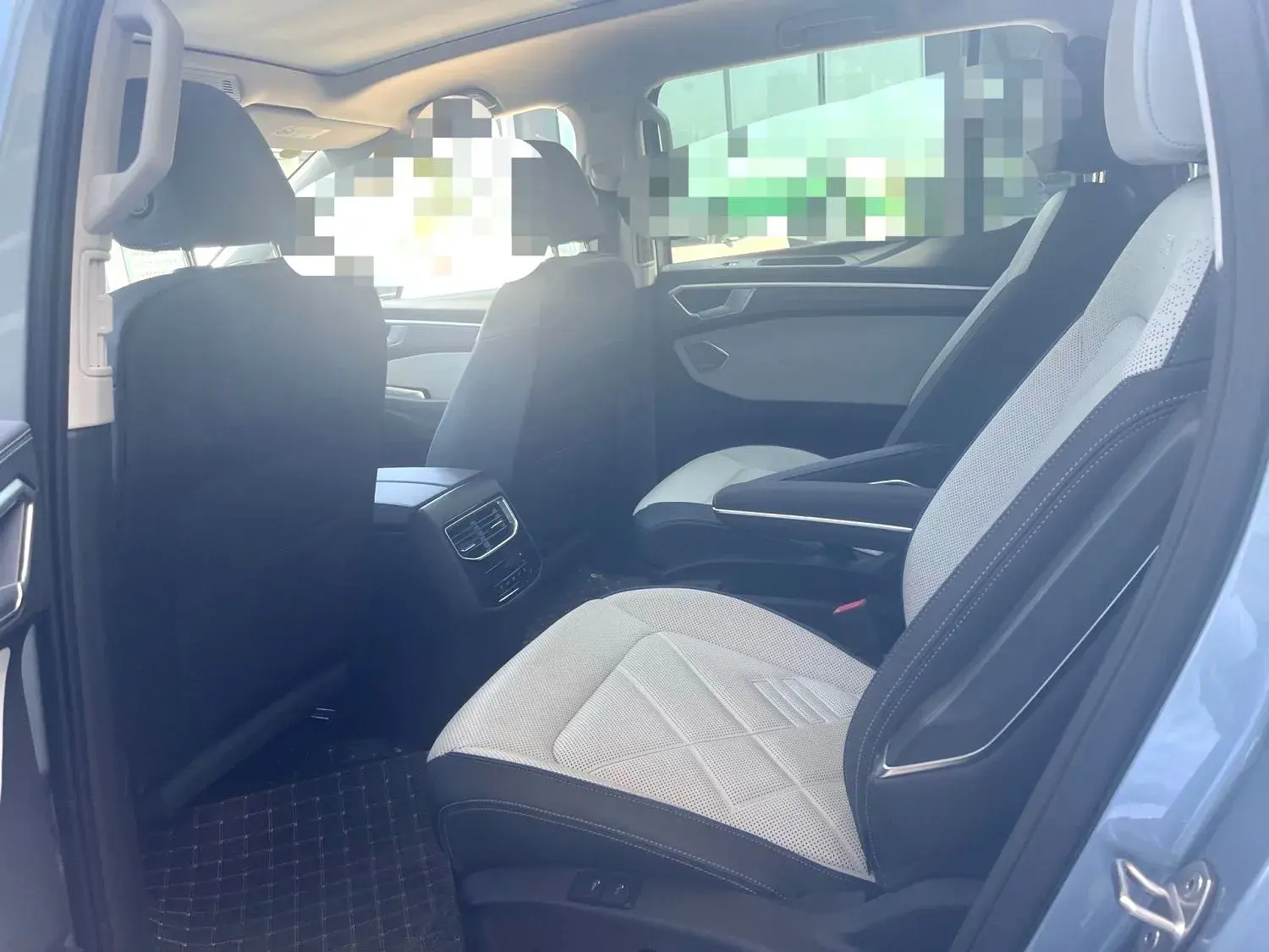 2023 VOLKSWAGEN TALAGON thumbnail 3