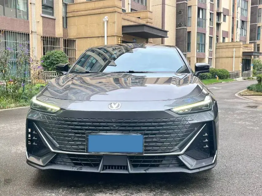 2023 CHANGAN UNI-V thumbnail 2