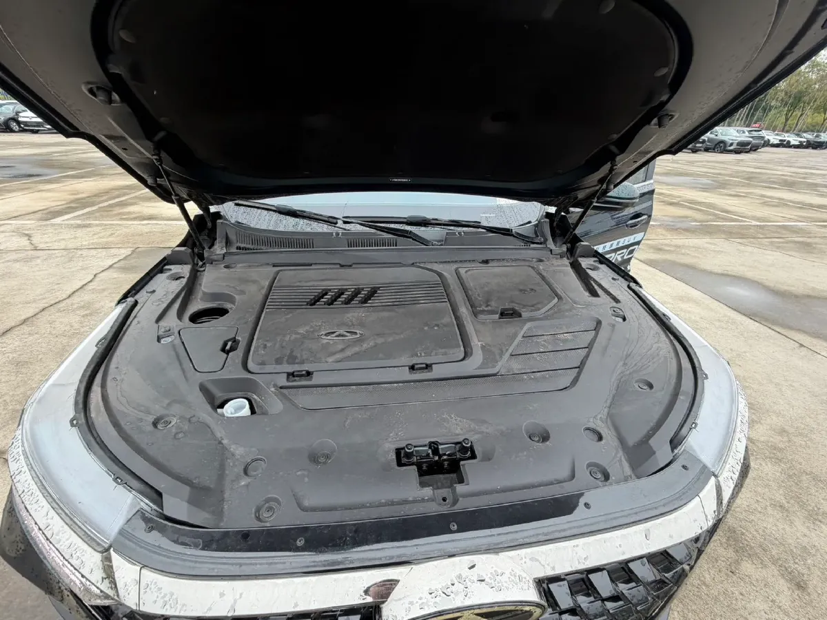 2024 Chery Tiggo 8 PRO 1.6T 197HP L4 7DCT,autocango,china used car exporter,china ev exporter,chinese used car exporter,chinese used ev exporter