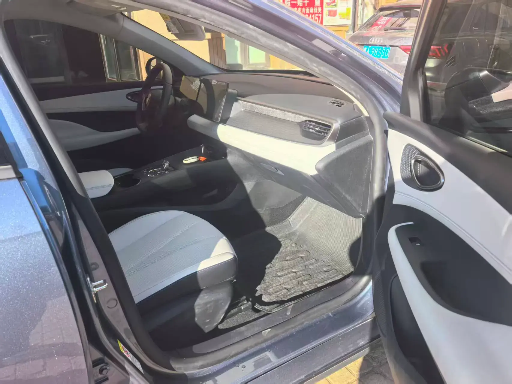 2025 BYD SEAL05 thumbnail 4