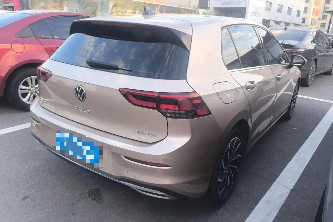 2021 VOLKSWAGEN GOLF thumbnail 2