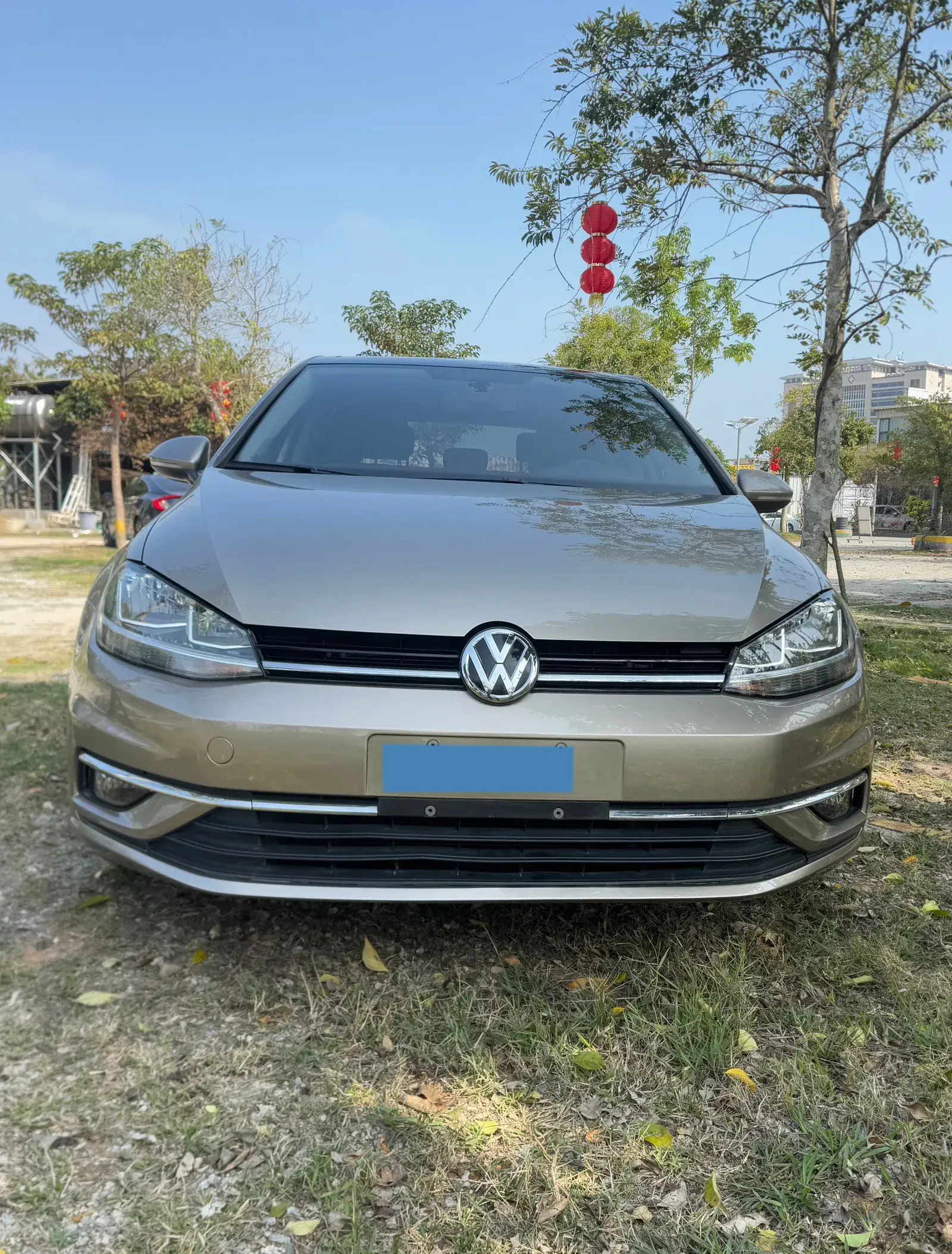 2019 VOLKSWAGEN GOLF thumbnail 3