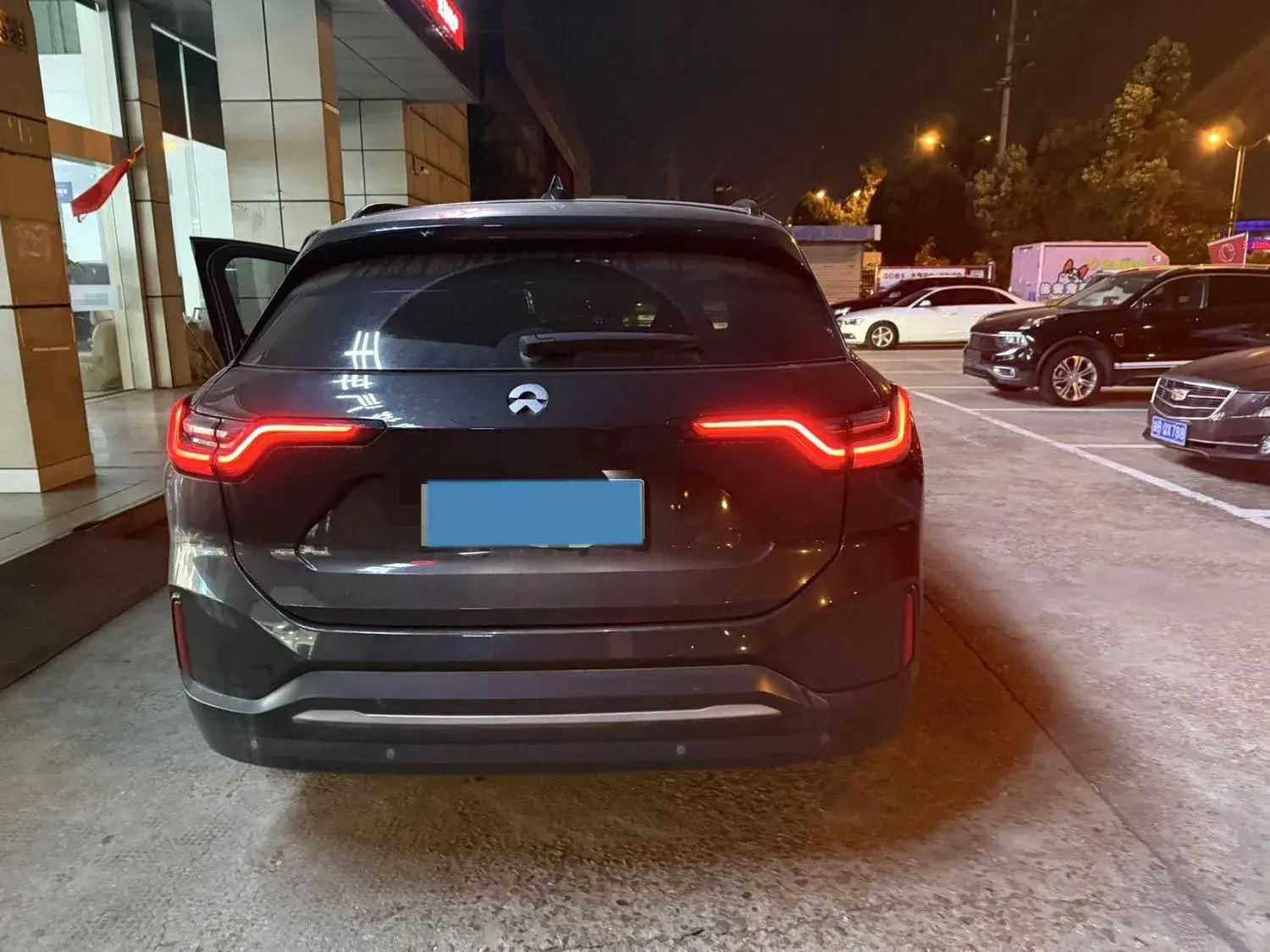 2020 NIO ES6 thumbnail 3