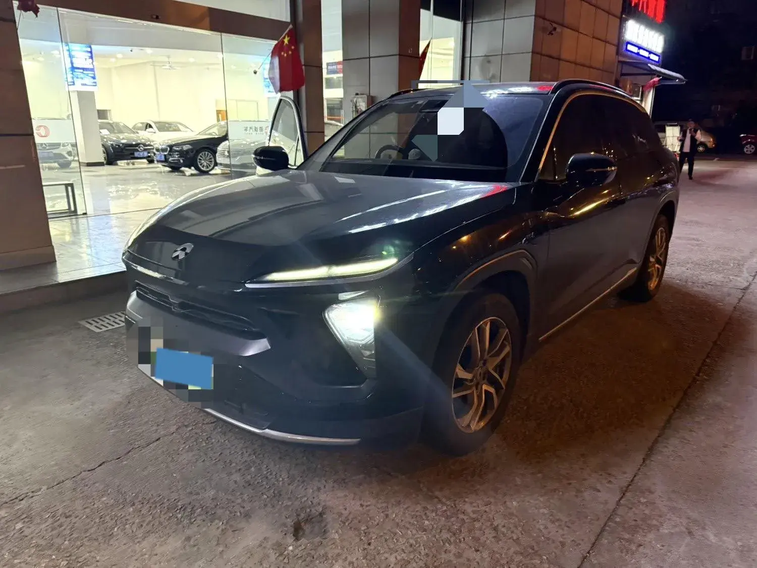 2020 NIO ES6 view 1