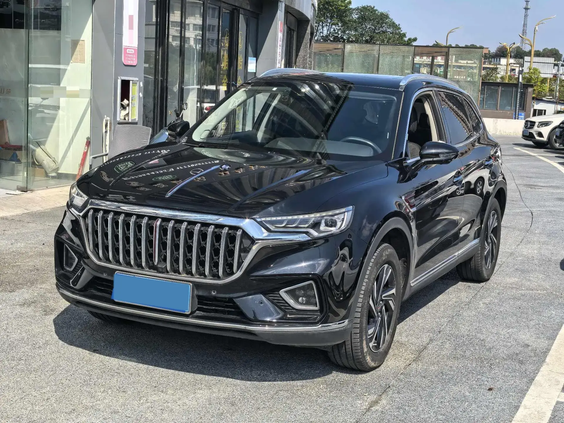 2022 HONGQI HS5 view 1