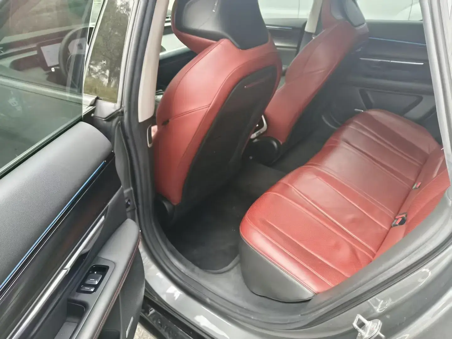 2021 XPENG P7 thumbnail 2