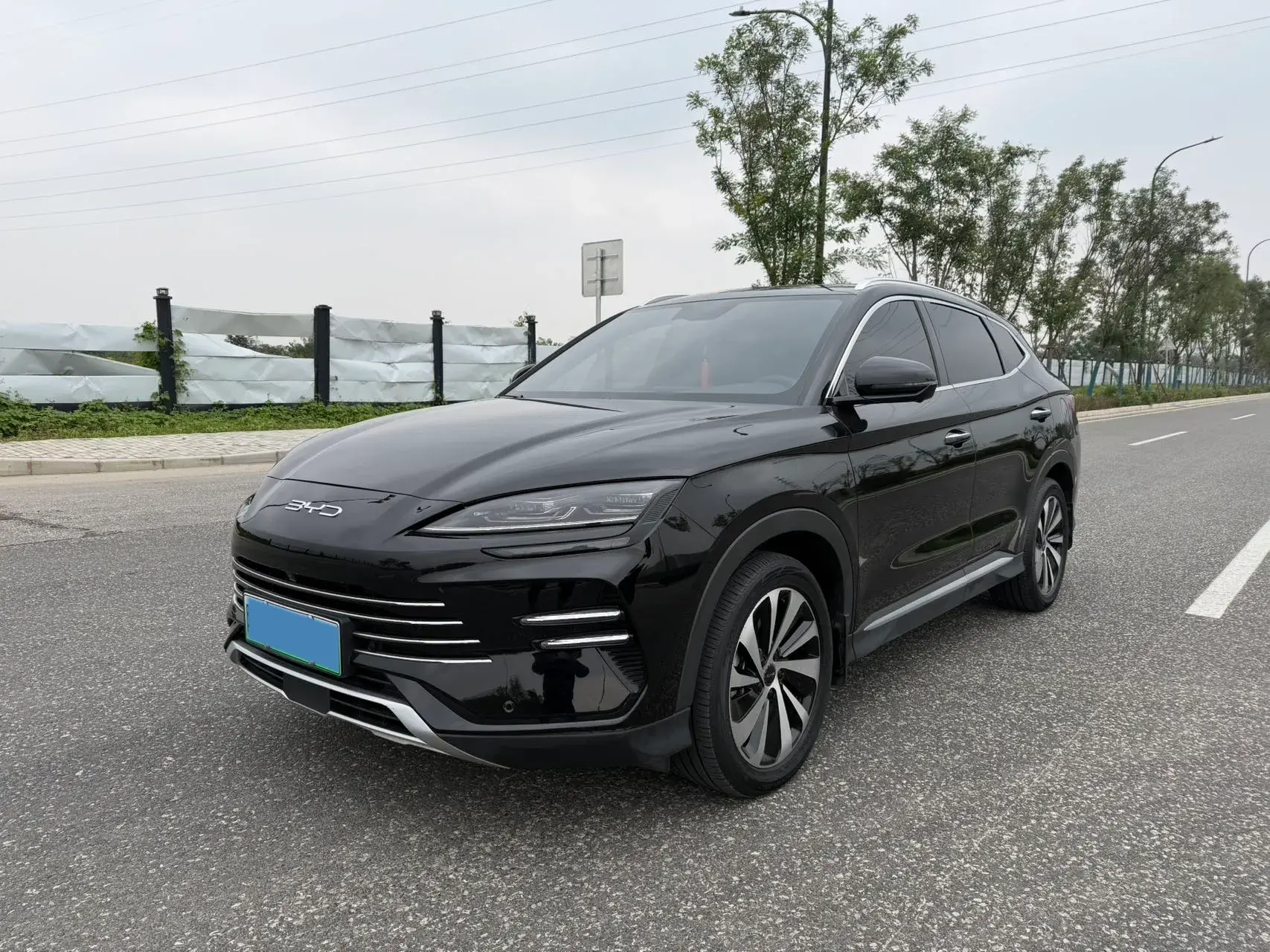 2024 BYD SONG view 1