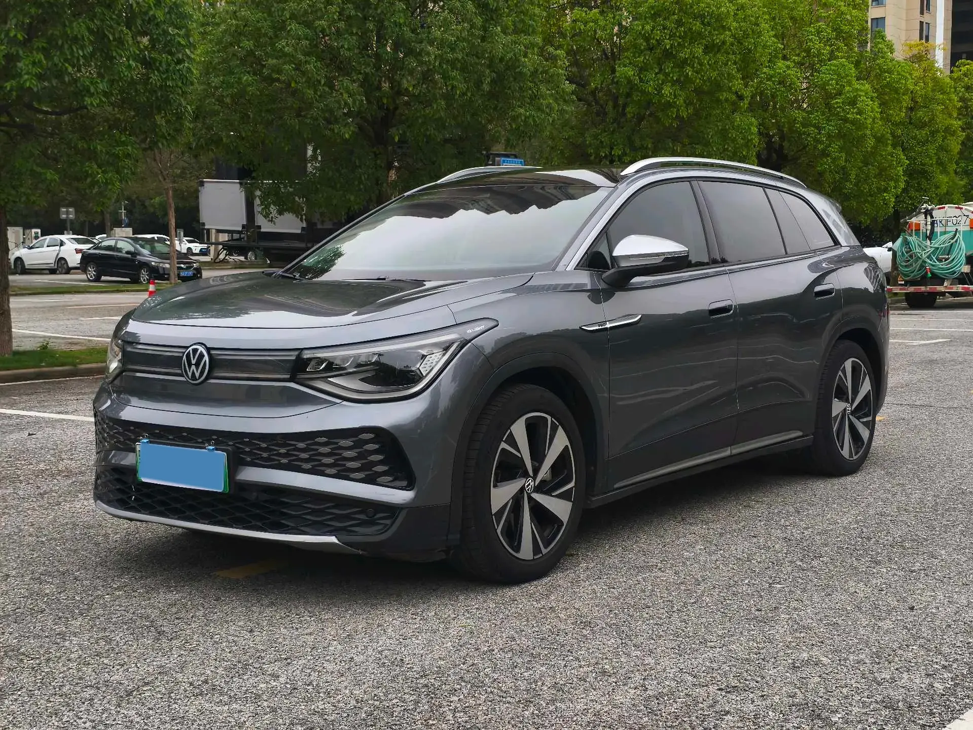 2021 VOLKSWAGEN ID.6 view 1