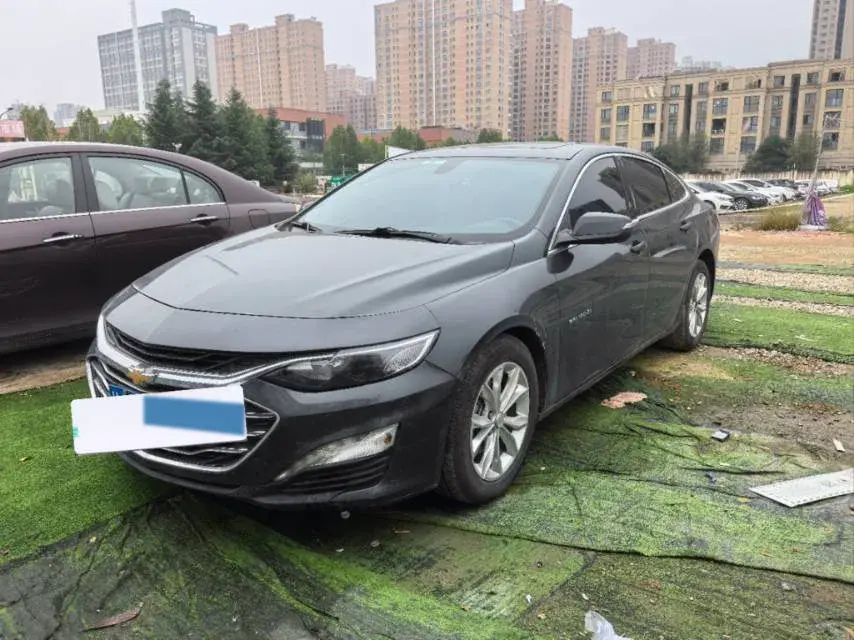 2019 CHEVROLET MALIBU view 1