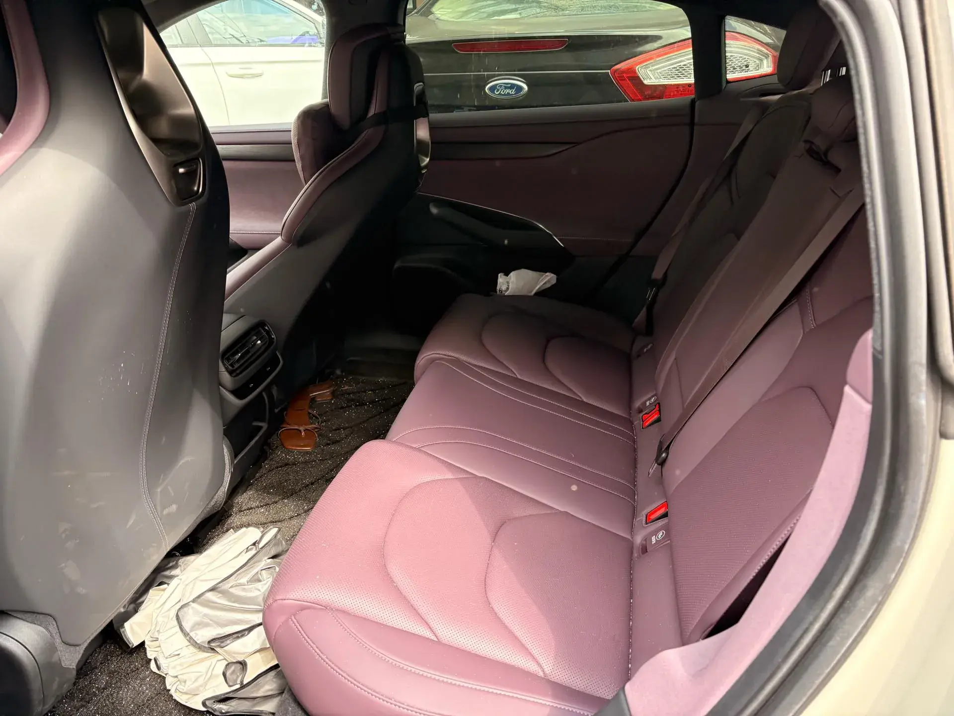 2024 MI SU7 thumbnail 4