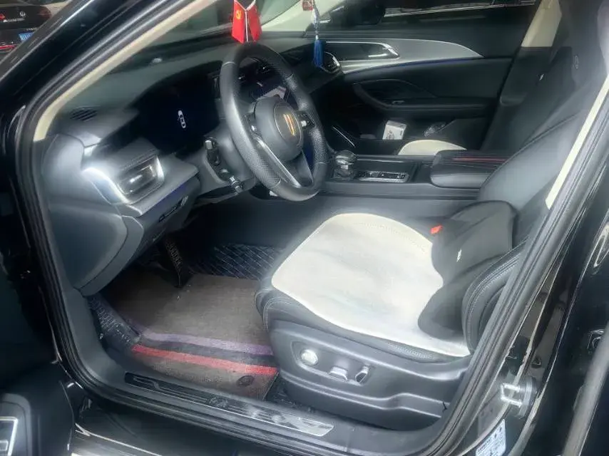 2023 HONGQI H5 thumbnail 4