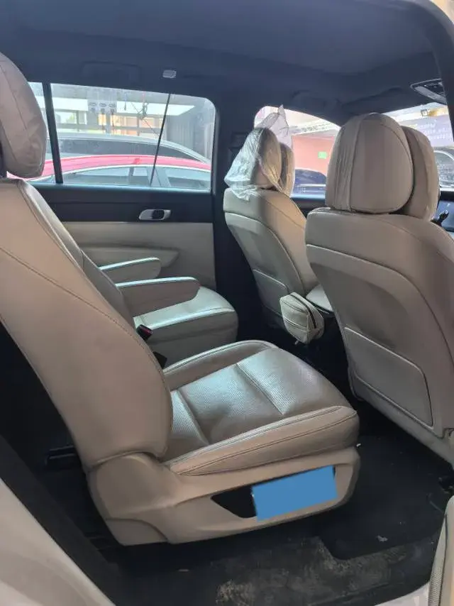 2021 LI ONE thumbnail 3