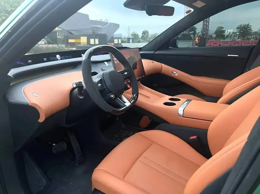 2025 MI YU7 thumbnail 3