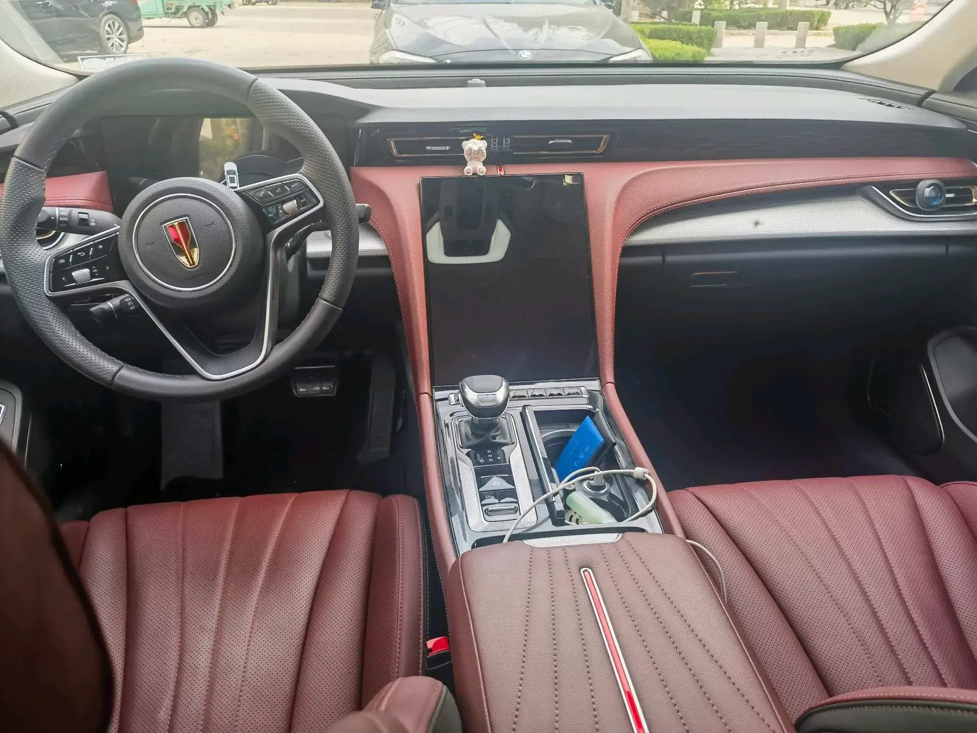 2024 HONGQI H5 thumbnail 4