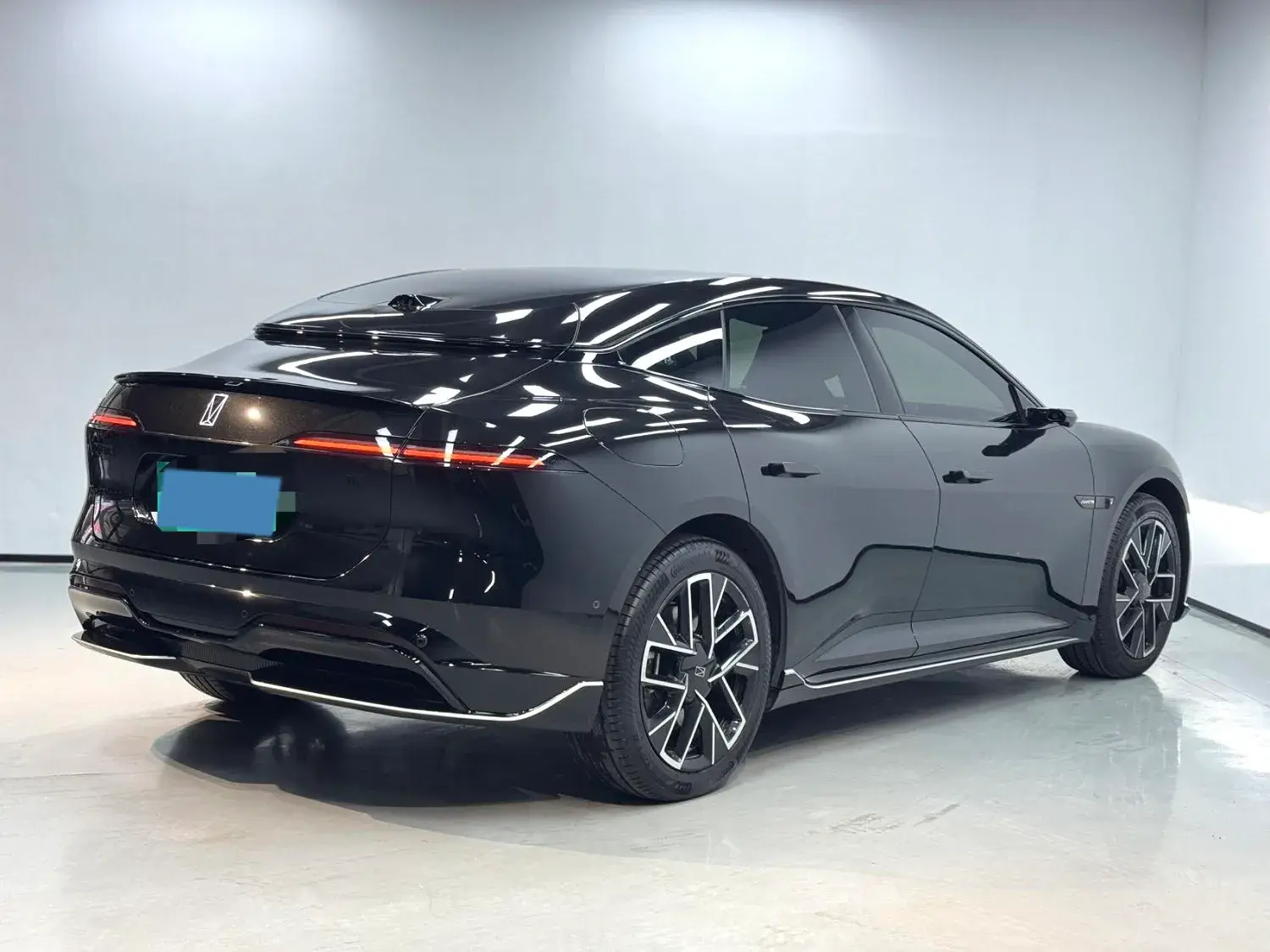 2025 AVATR 06 thumbnail 3