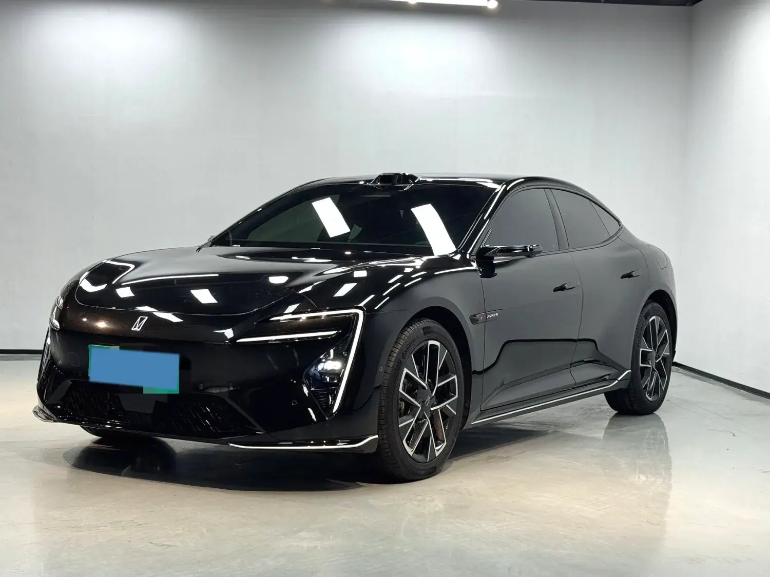 2025 AVATR 06 view 1