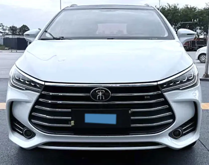 2018 BYD SONG thumbnail 4