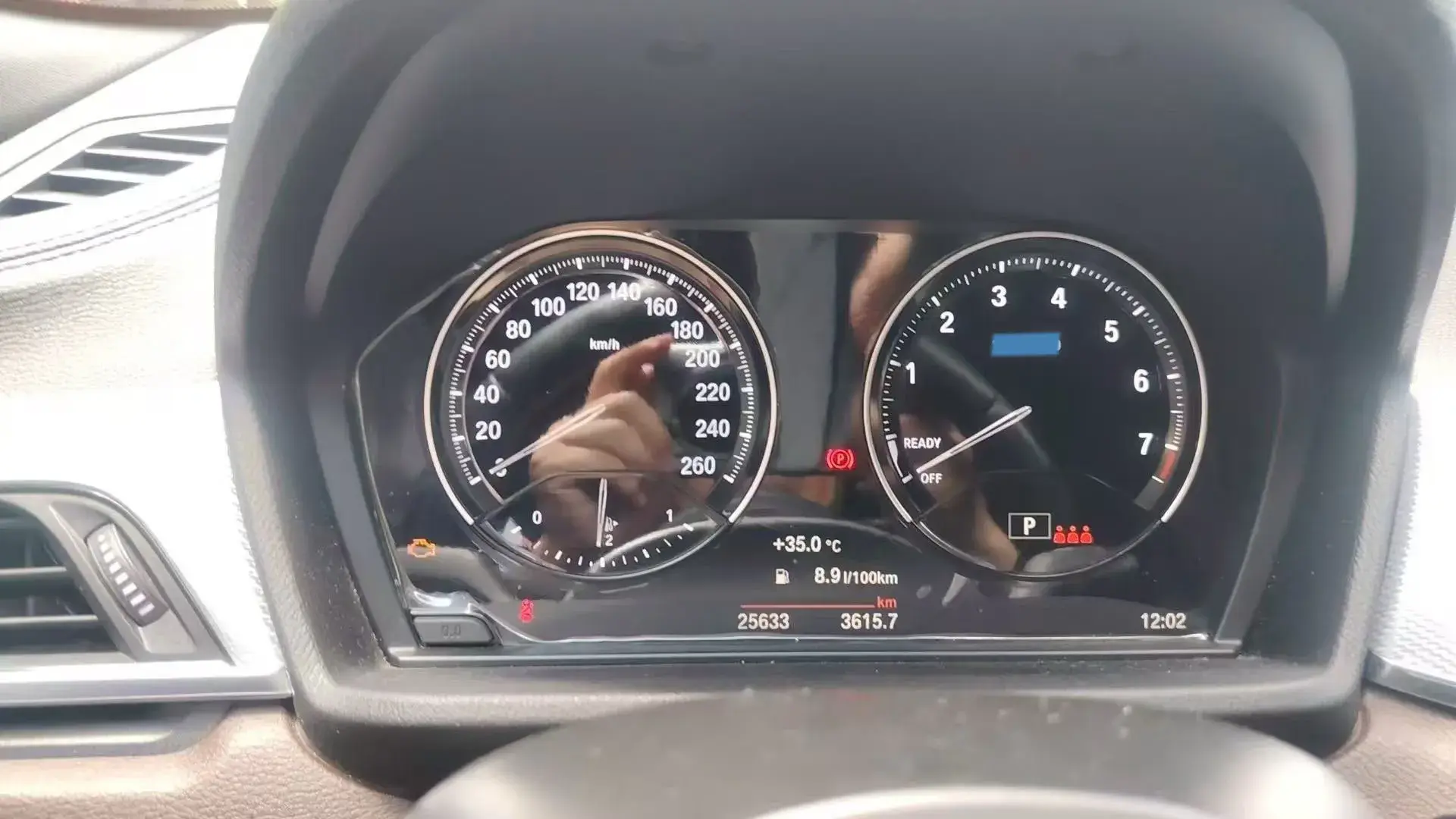 2021 BMW X2 thumbnail 4