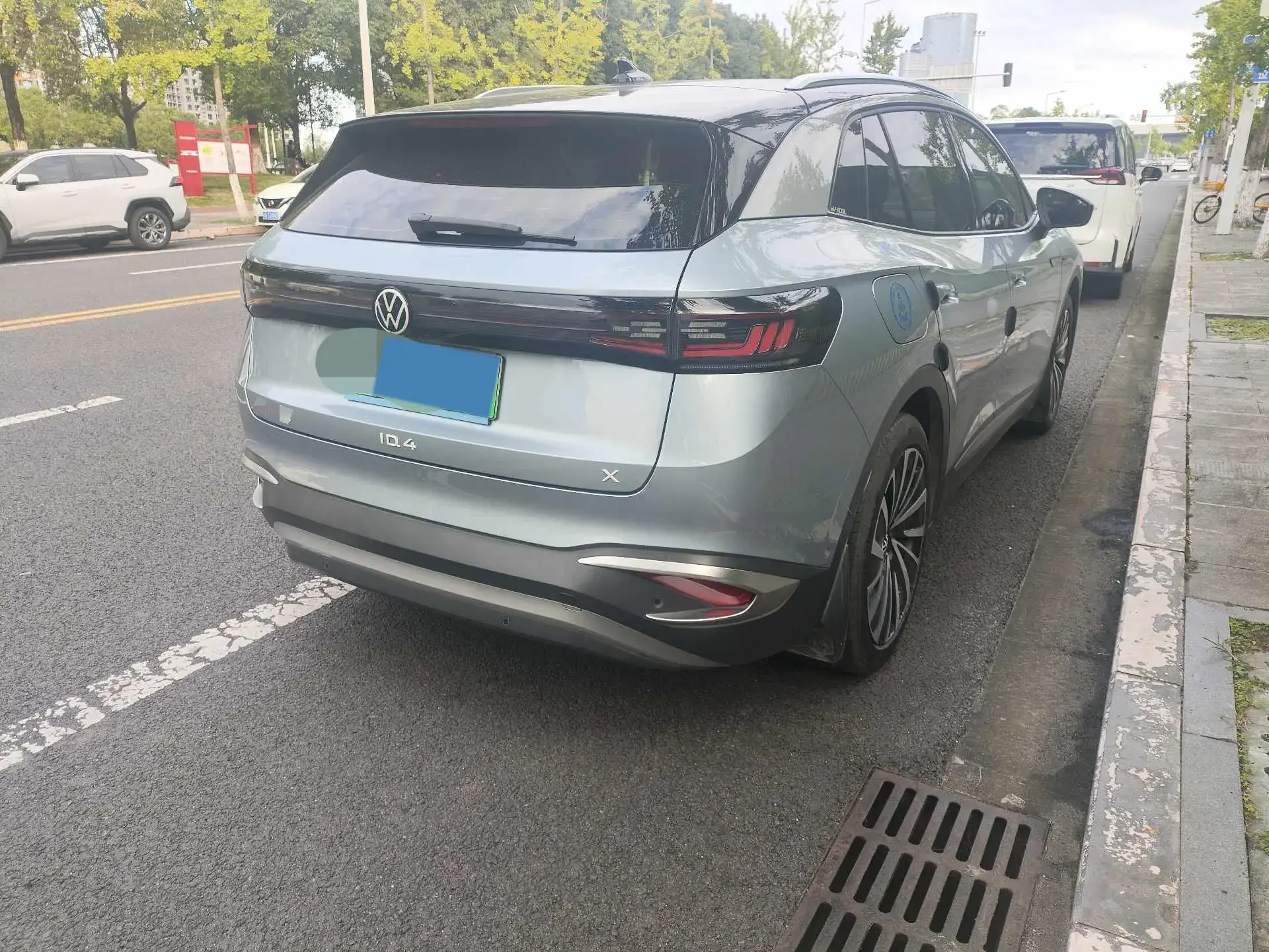 2022 VOLKSWAGEN ID.4 thumbnail 3