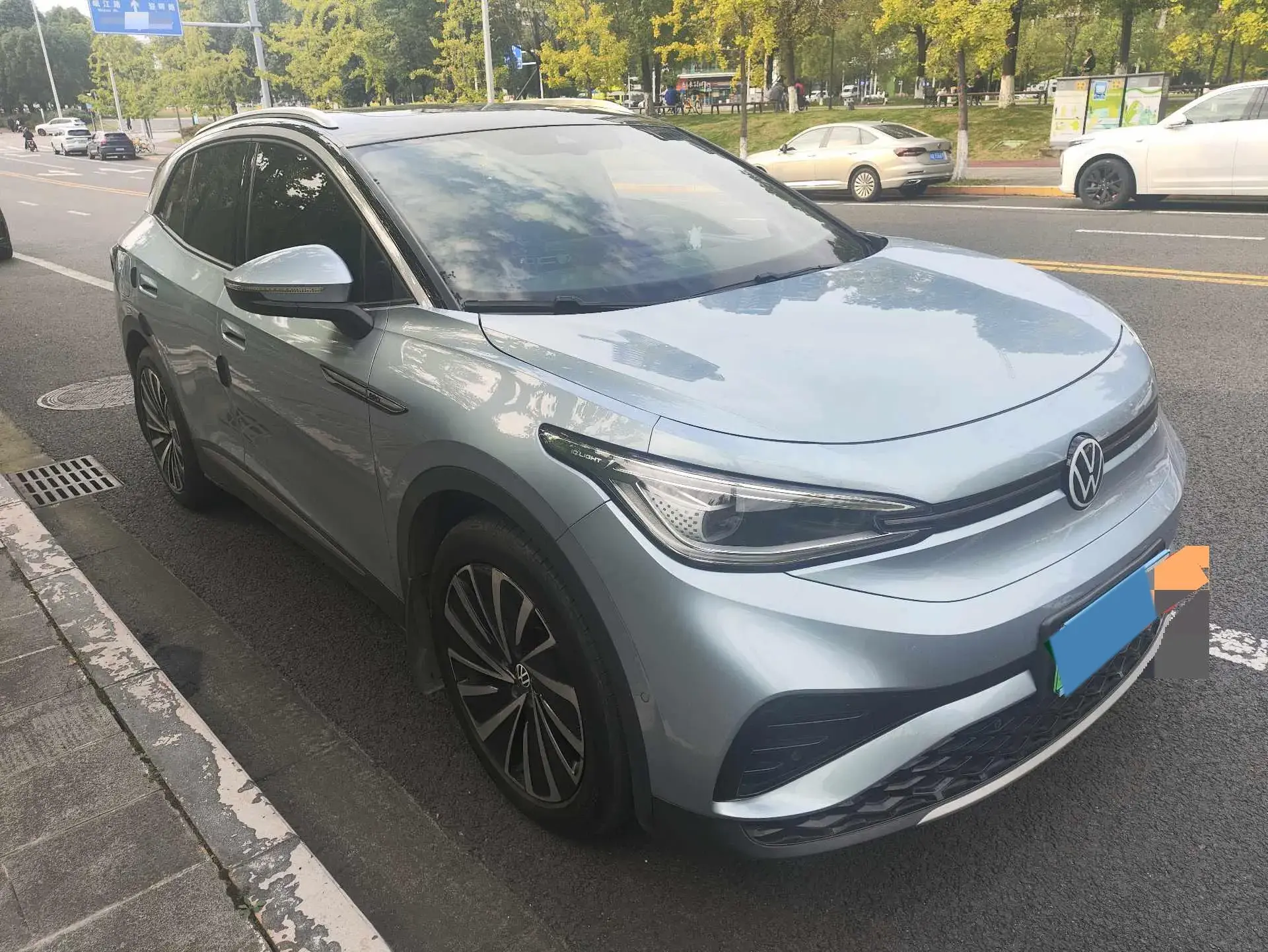 2022 VOLKSWAGEN ID.4 thumbnail 4