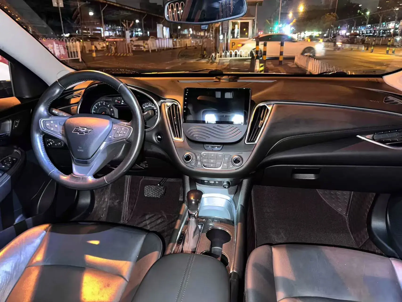 2021 CHEVROLET MALIBU thumbnail 4