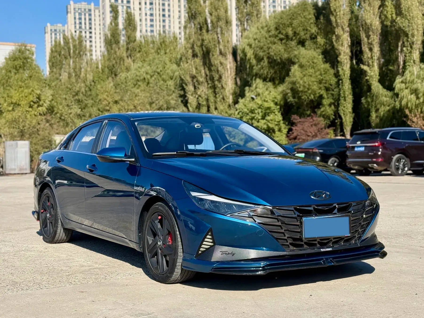 2021 HYUNDAI ELANTRA thumbnail 3