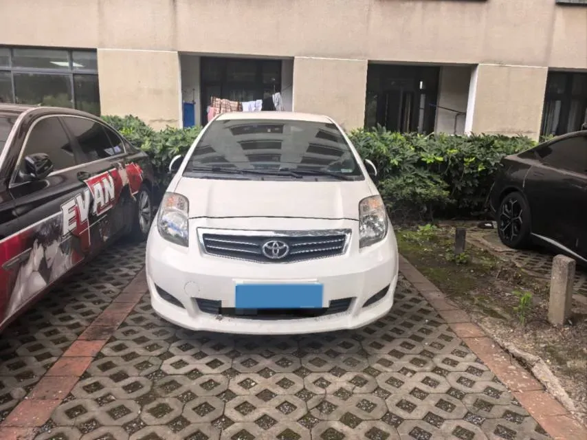2011 Toyota Yaris 1.6L 118HP L4 4AT,autocango,china used car exporter,china ev exporter,chinese used car exporter,chinese used ev exporter