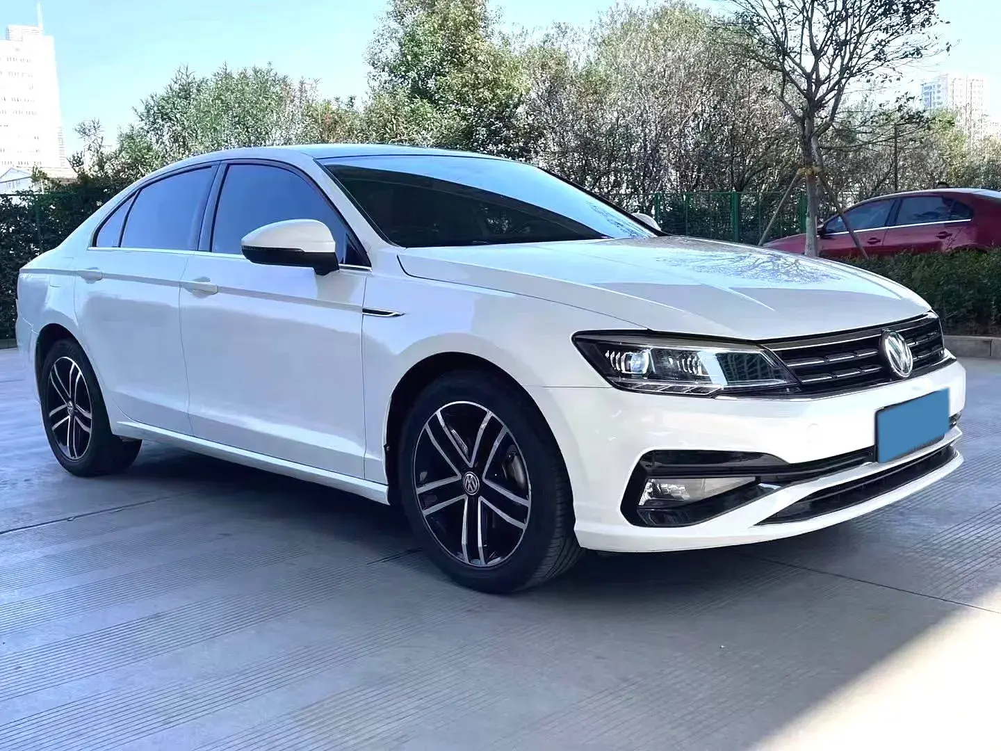 2021 VOLKSWAGEN LAMANDO thumbnail 3