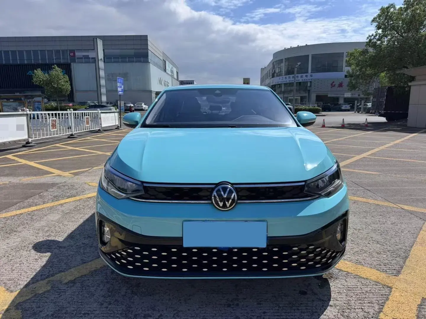 2023 VOLKSWAGEN LAVIDA thumbnail 2