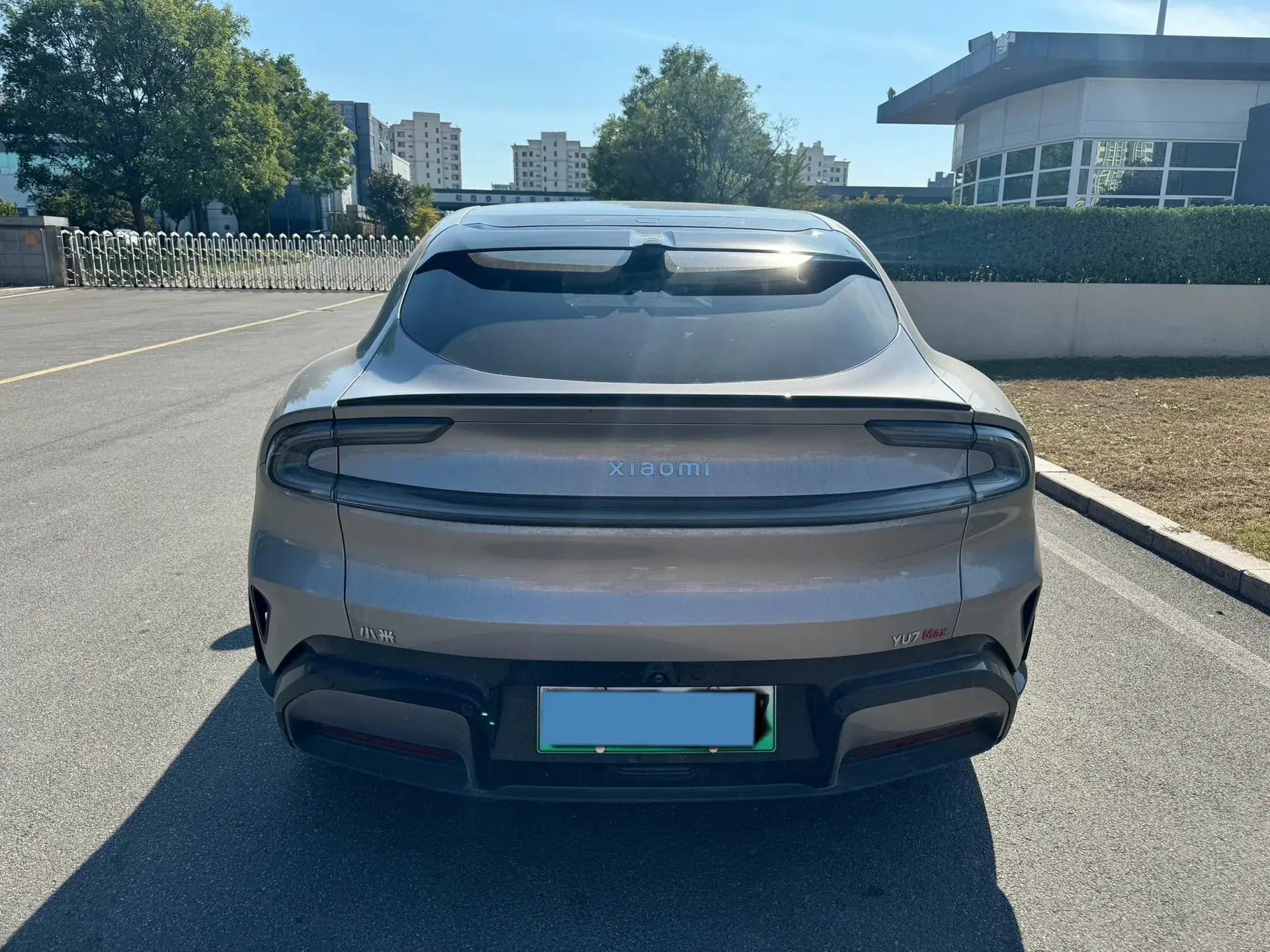 2025 MI YU7 thumbnail 3