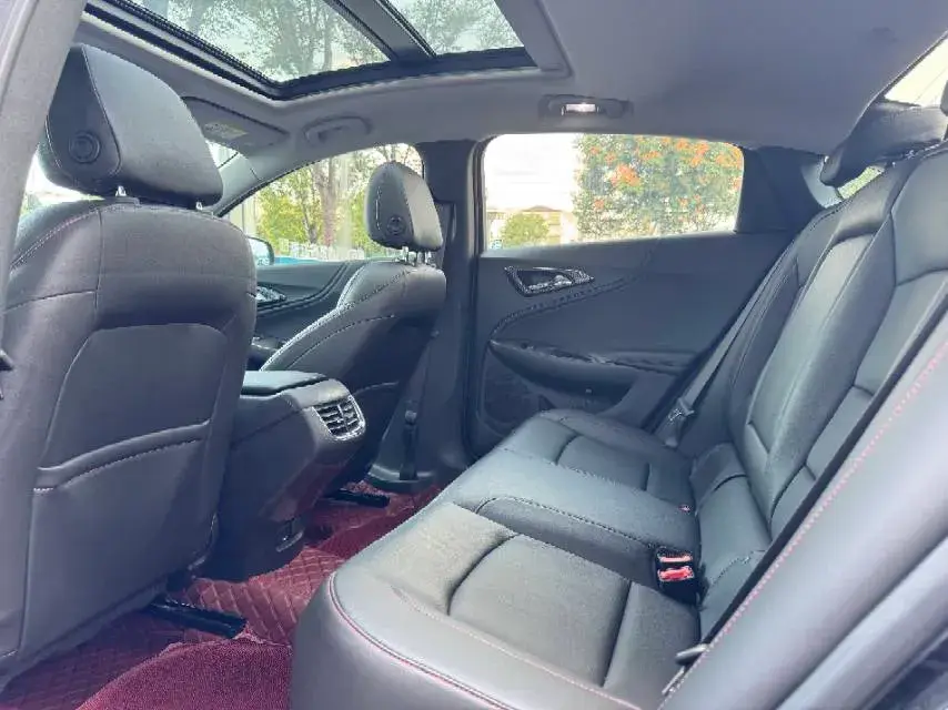 2019 CHEVROLET MALIBU thumbnail 4