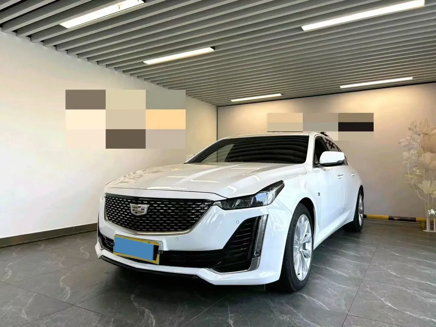 2023 CADILLAC CT5 view 1