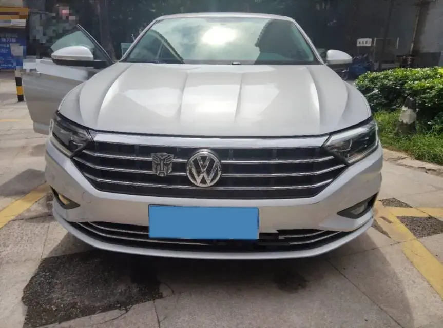 2020 VOLKSWAGEN SAGITAR thumbnail 2